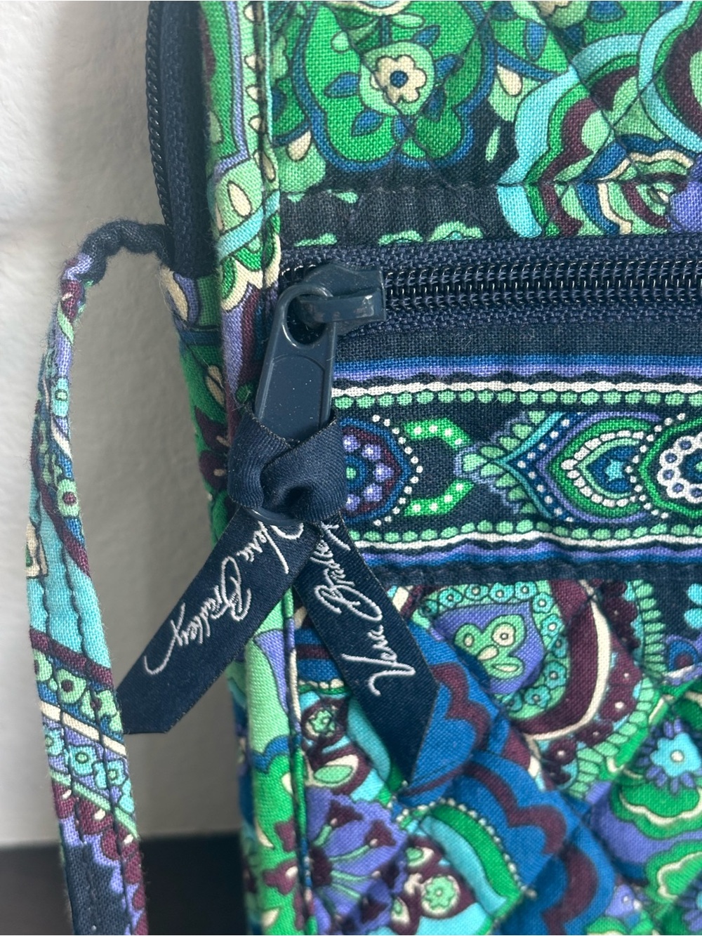 NWOT- Vera Bradley 2009 Retired Crossbody
“Blue Rhapsody" - Picture 2 of 8